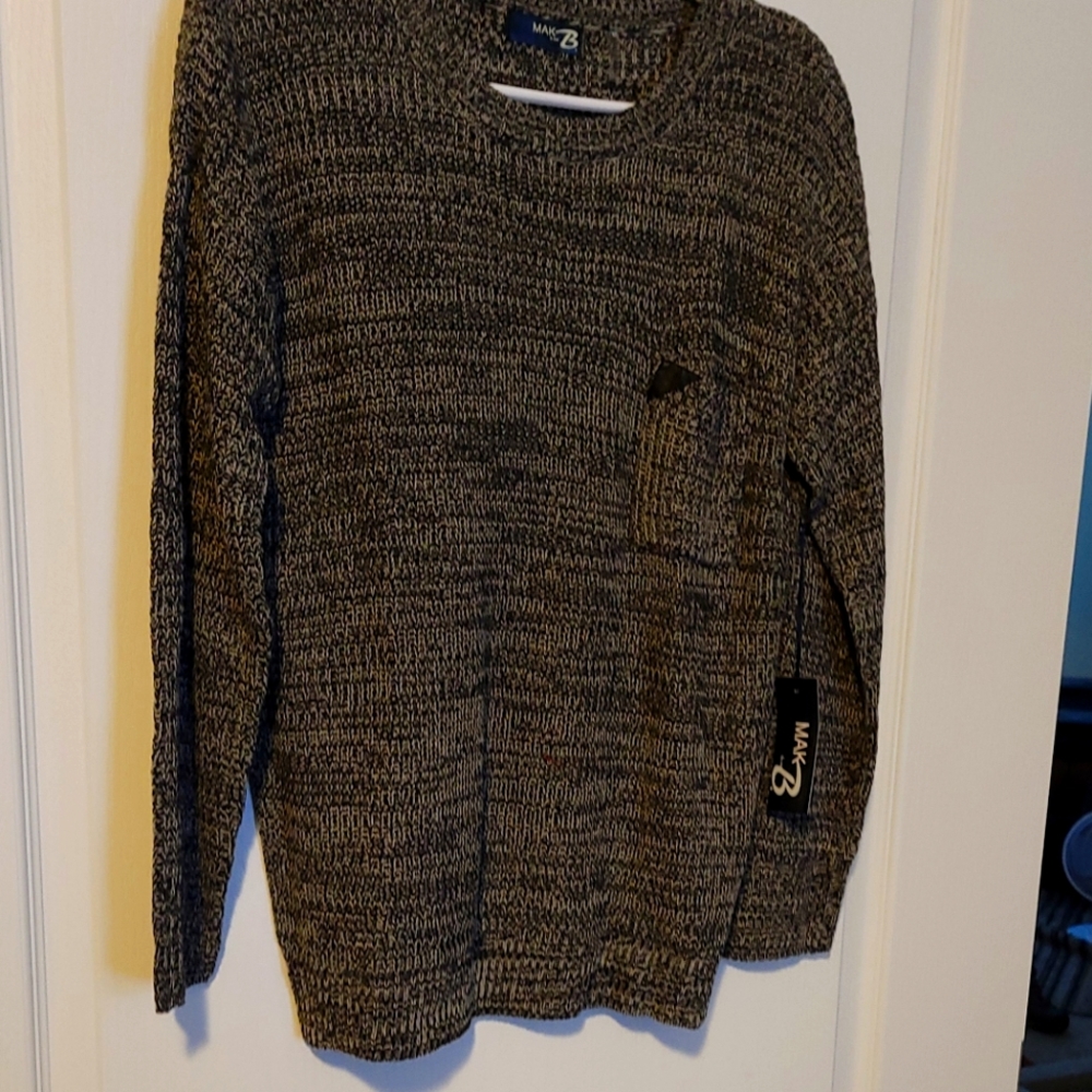 Mak B women's pullover sweater nwt Large